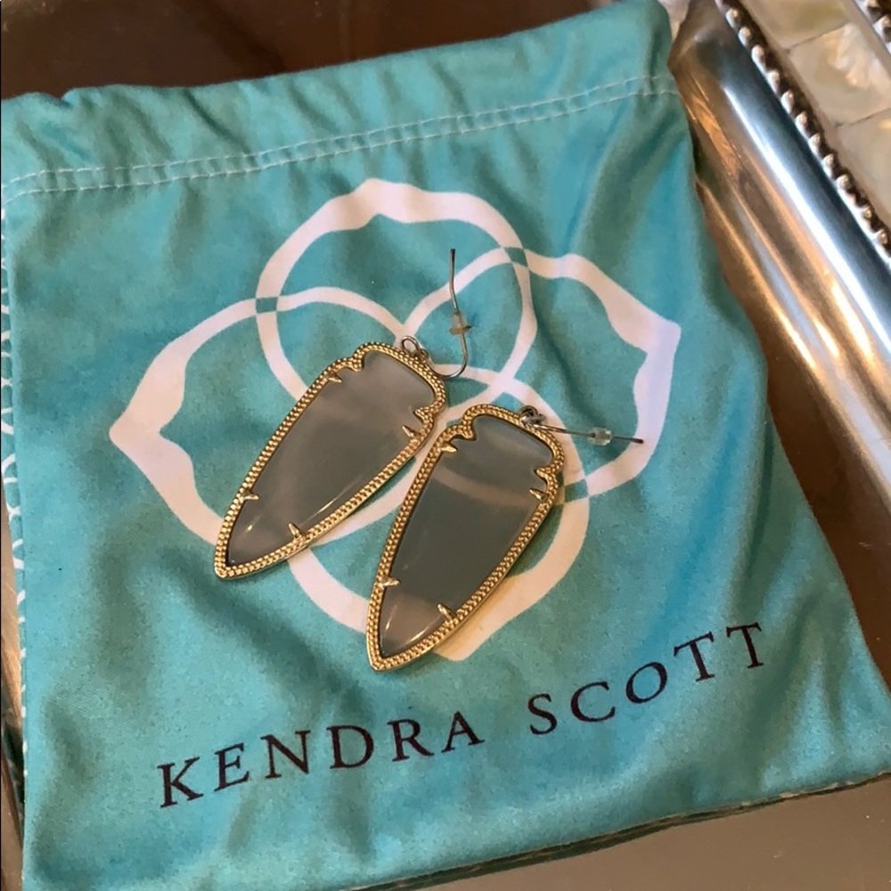Kendra Scott Earrings ❤️